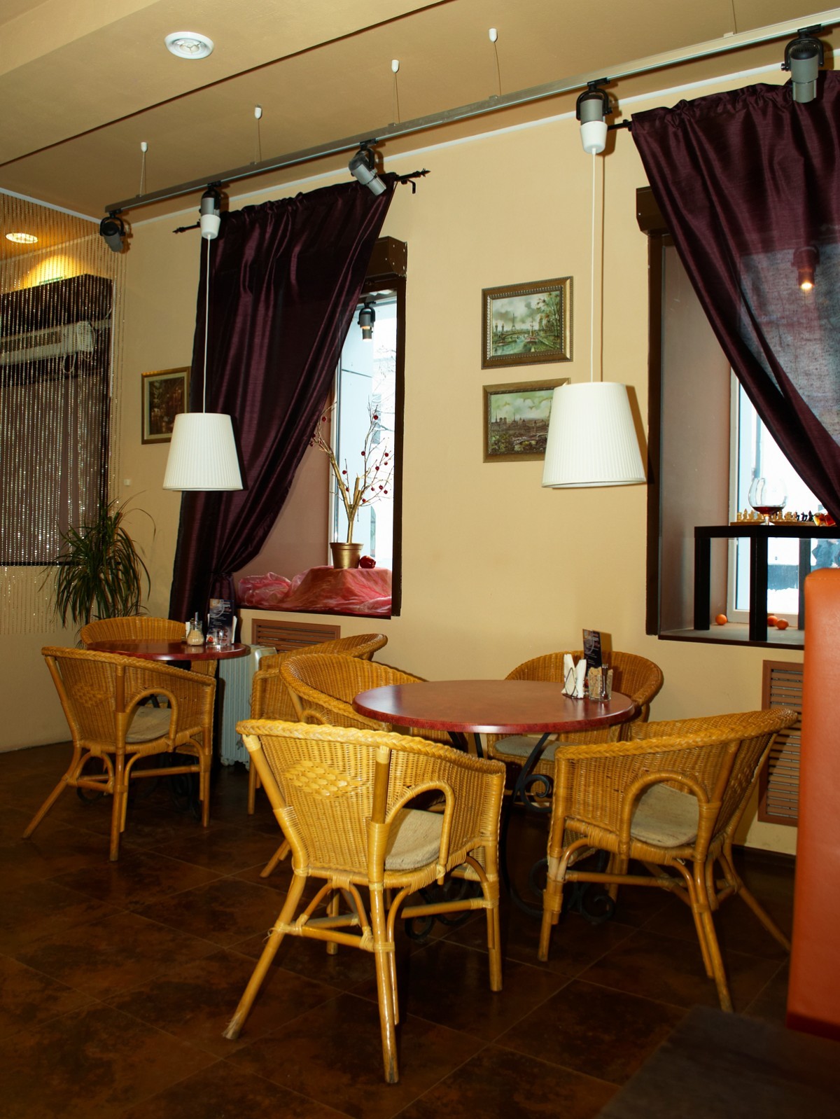 снимок зала для мероприятия Кофейни Le GavRoche на  2 мест Краснодара