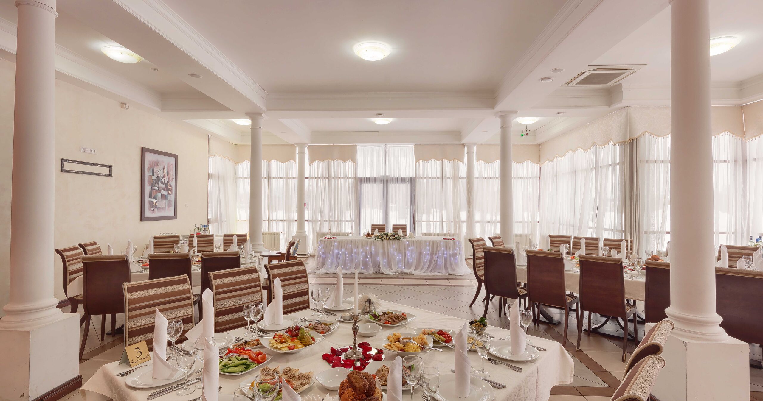фото помещения для мероприятия Рестораны Рестораны отеля SK Royal Yaroslavl на 3 мест Краснодара