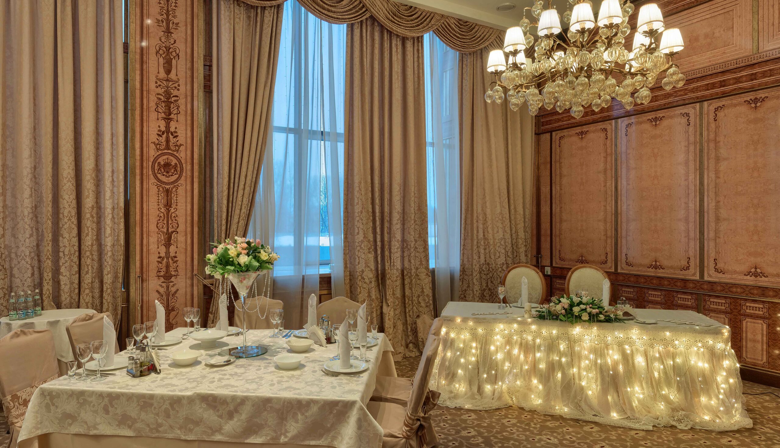 фотография зала для мероприятия Рестораны Рестораны отеля SK Royal Yaroslavl на 3 мест Краснодара