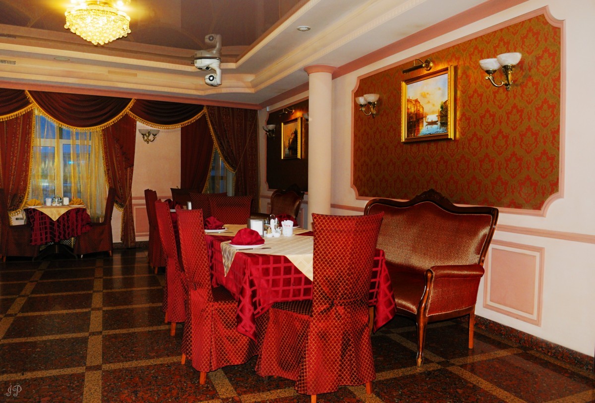 фото зала Кафе Баккара на 2 мест Краснодара